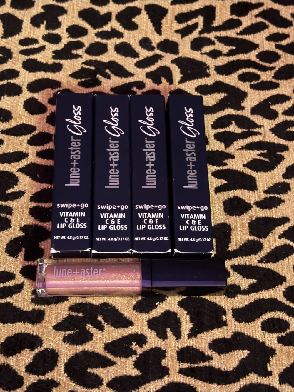 Lune+aster ✨ Swipe+Go Vitamin C & E Lip Gloss